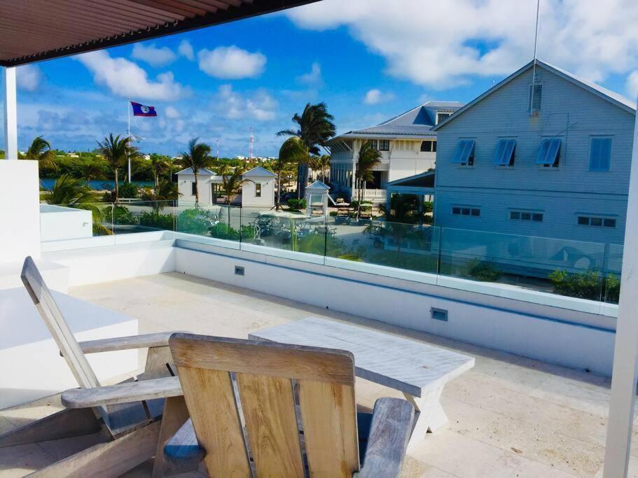 Casa Moderna Fresca And The Poolclub At Mahogany Bay! Villa San Pedro  Exterior photo